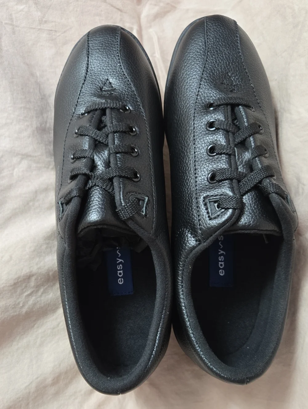 Easy Spirit classic black
